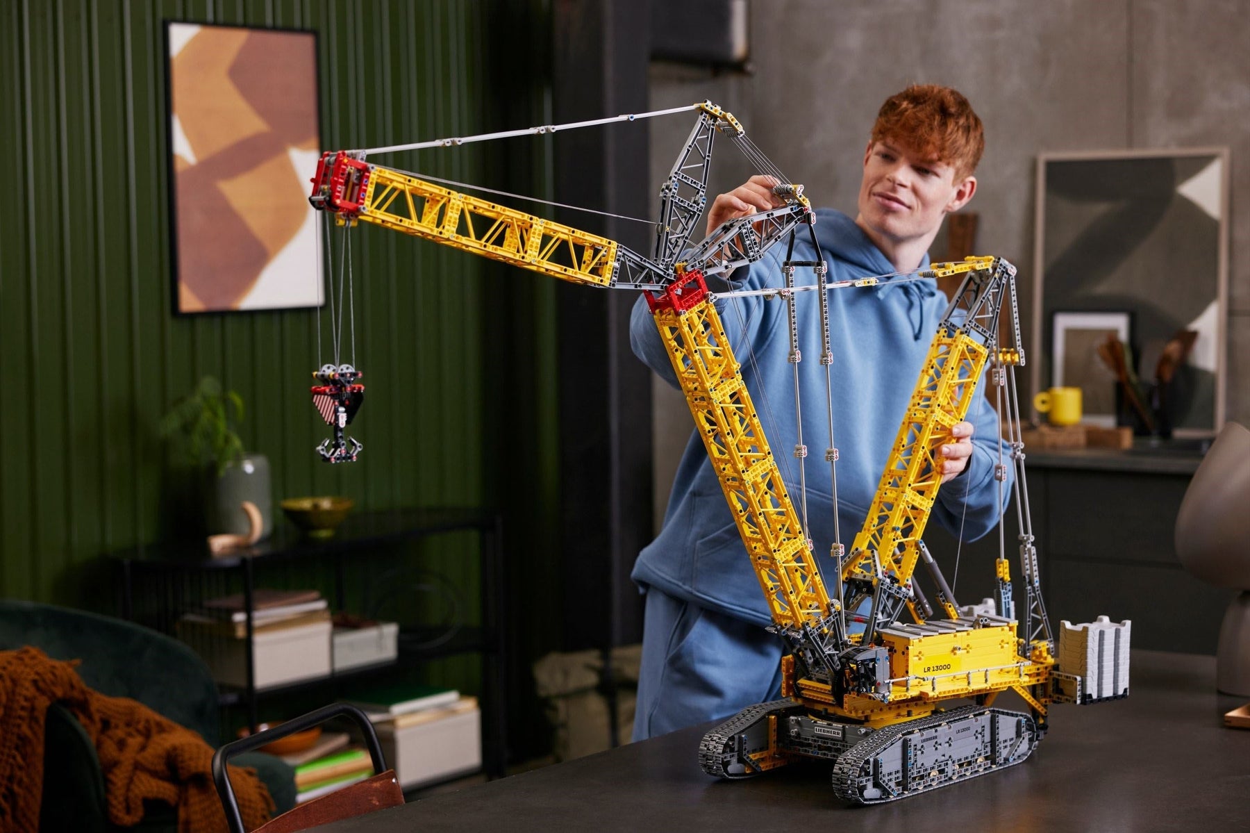 LEGO 42145 Technic Liebherr Crawler Crane LR 13000 - SuperSaverAU - view 6
