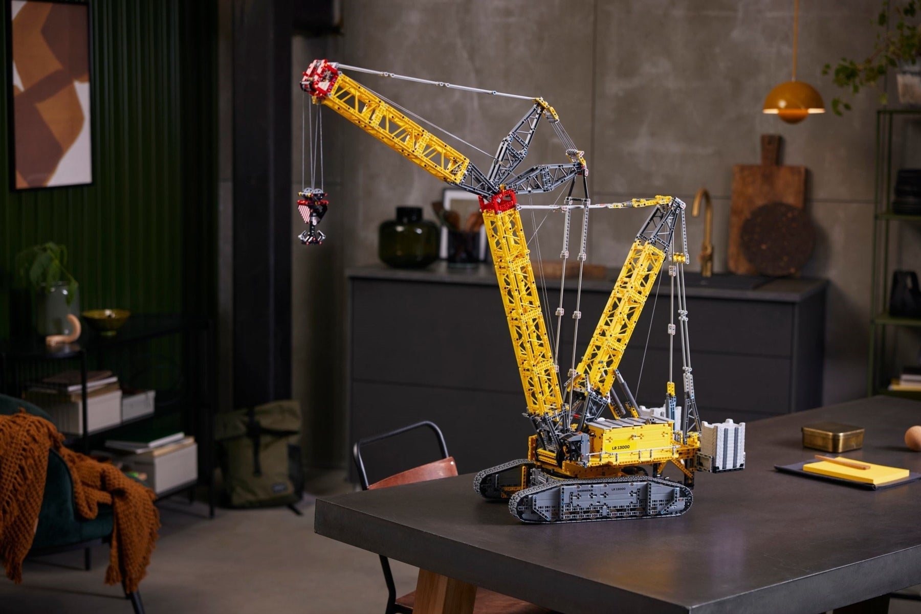LEGO 42145 Technic Liebherr Crawler Crane LR 13000 - SuperSaverAU - view 7