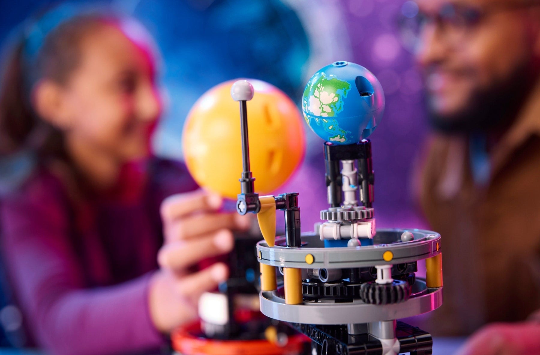 LEGO Technic 42179 Planet Earth and Moon in Orbit - SuperSaverAU - view 4