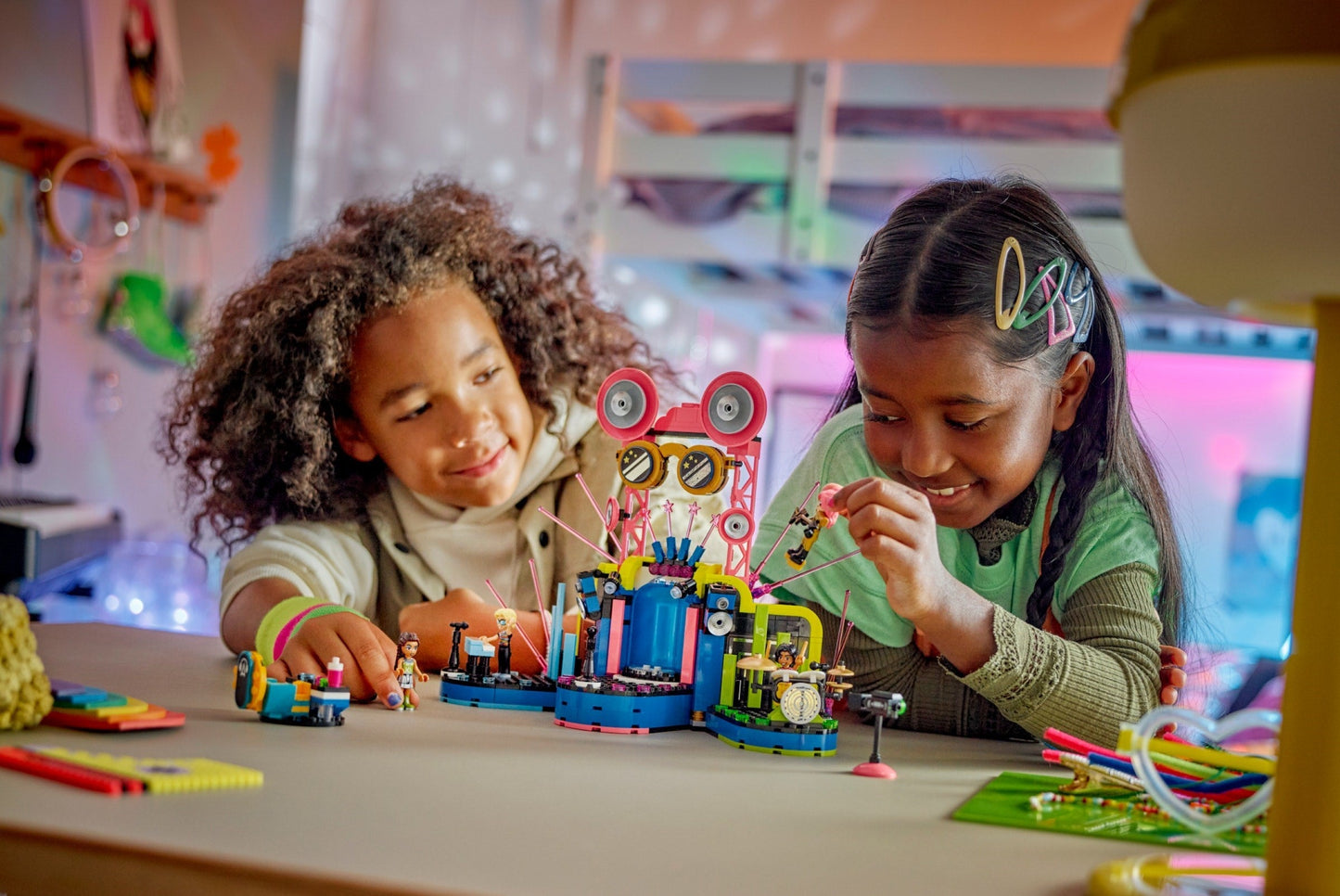 LEGO Friends Series 42616 Heartlake City Music Talent Show- Auzzi Store