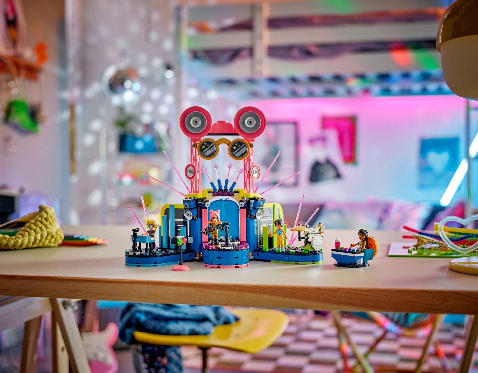 LEGO Friends Series 42616 Heartlake City Music Talent Show- Auzzi Store