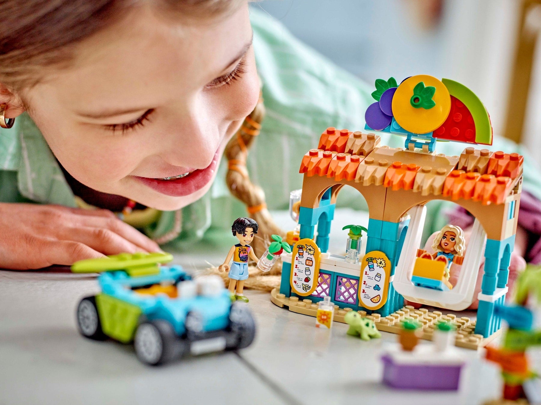 LEGO Friends Beach Smoothie Stand 42624 - SuperSaverAU - view 7