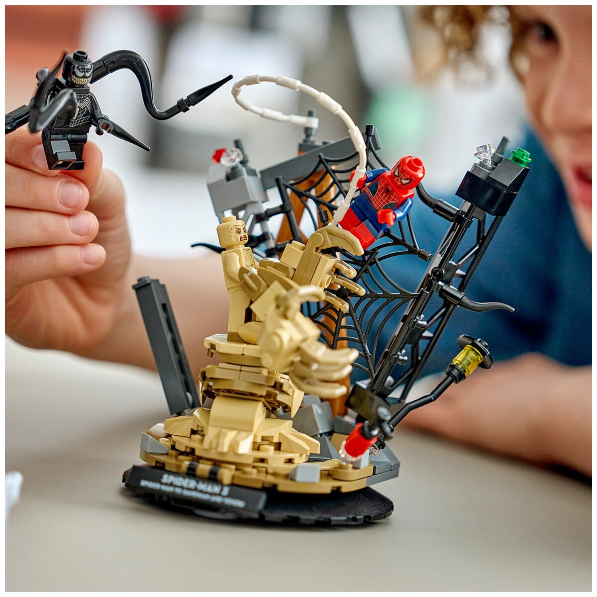 LEGO Marvel Epic Battle: Spider-Man vs. Sandman 76334