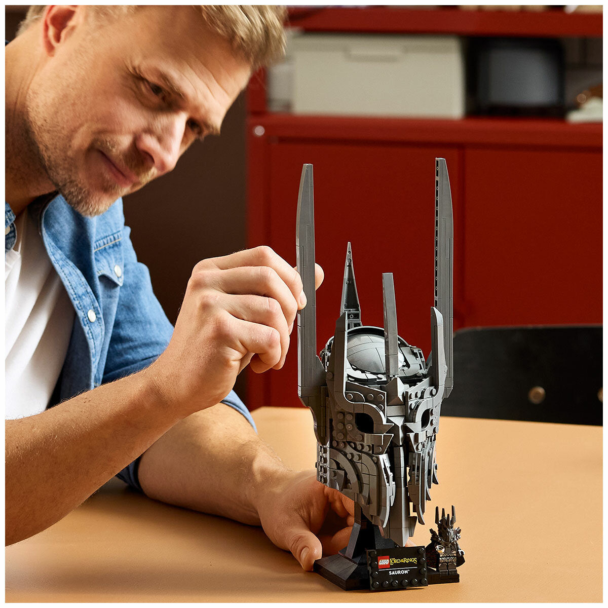 LEGO Icons The Lord of the Rings: Sauron’s Helmet 11373
