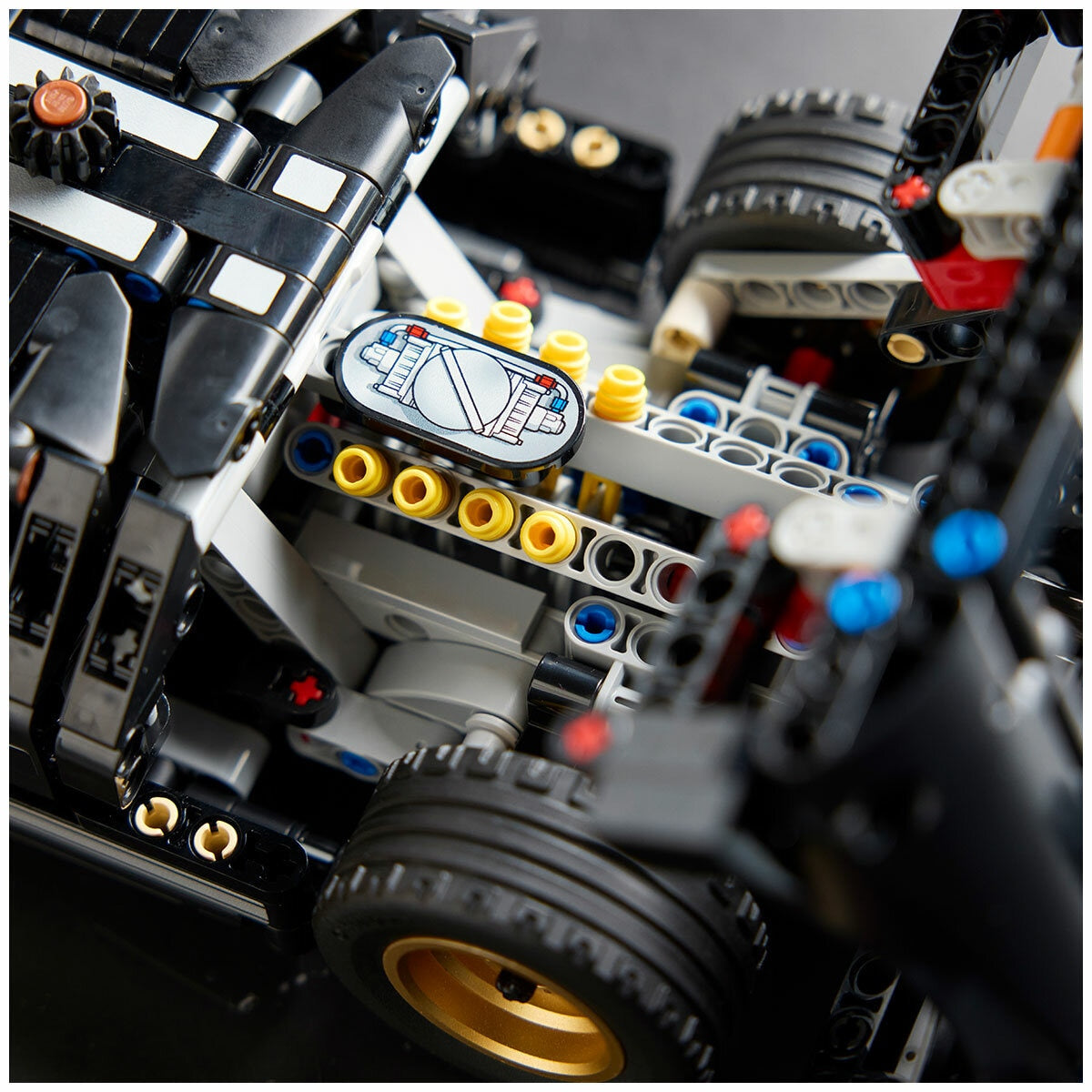 LEGO Technic 1966 Ford GT40 MKII Race Car 42223