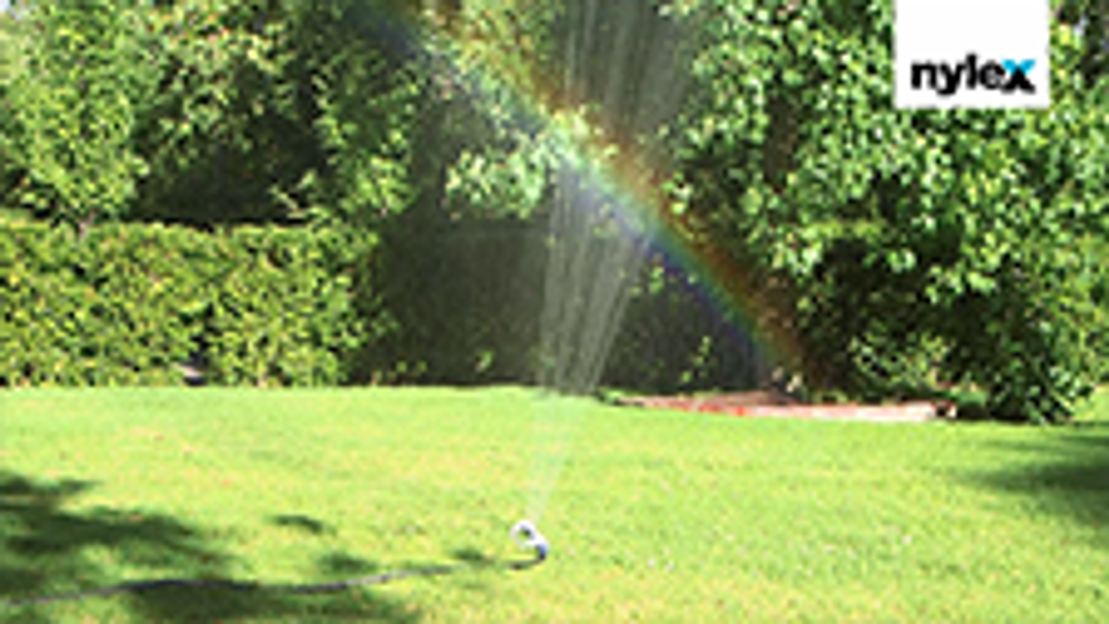 Nylex Oscillating Sprinkler Barrel - 260m Coverage, 16 Nozzles, ABS Plastic 400-600kPa