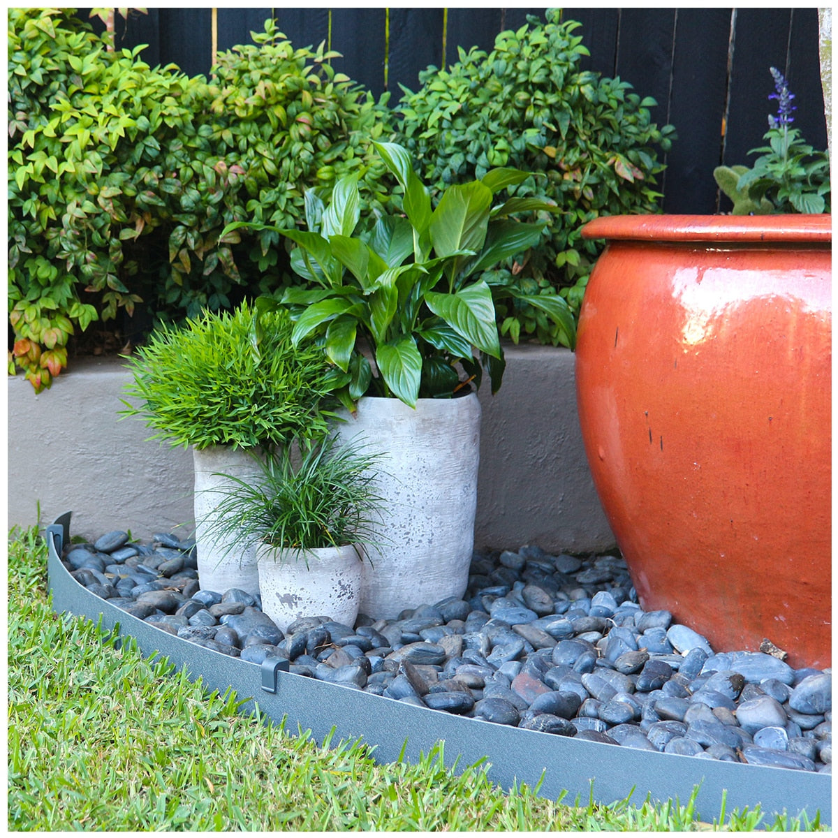 Greenlife Plastic Garden Edging 2 x 1000 x 7.5cm With 20 Pegs Slate Grey