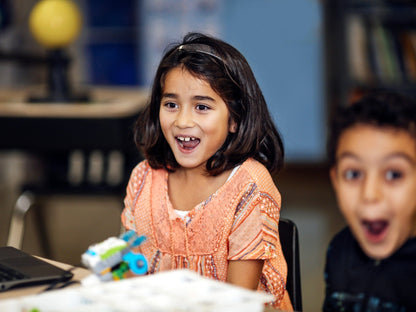 LEGO 45300 WeDo 2.0 Core Set: STEM Learning & Robotics Kit