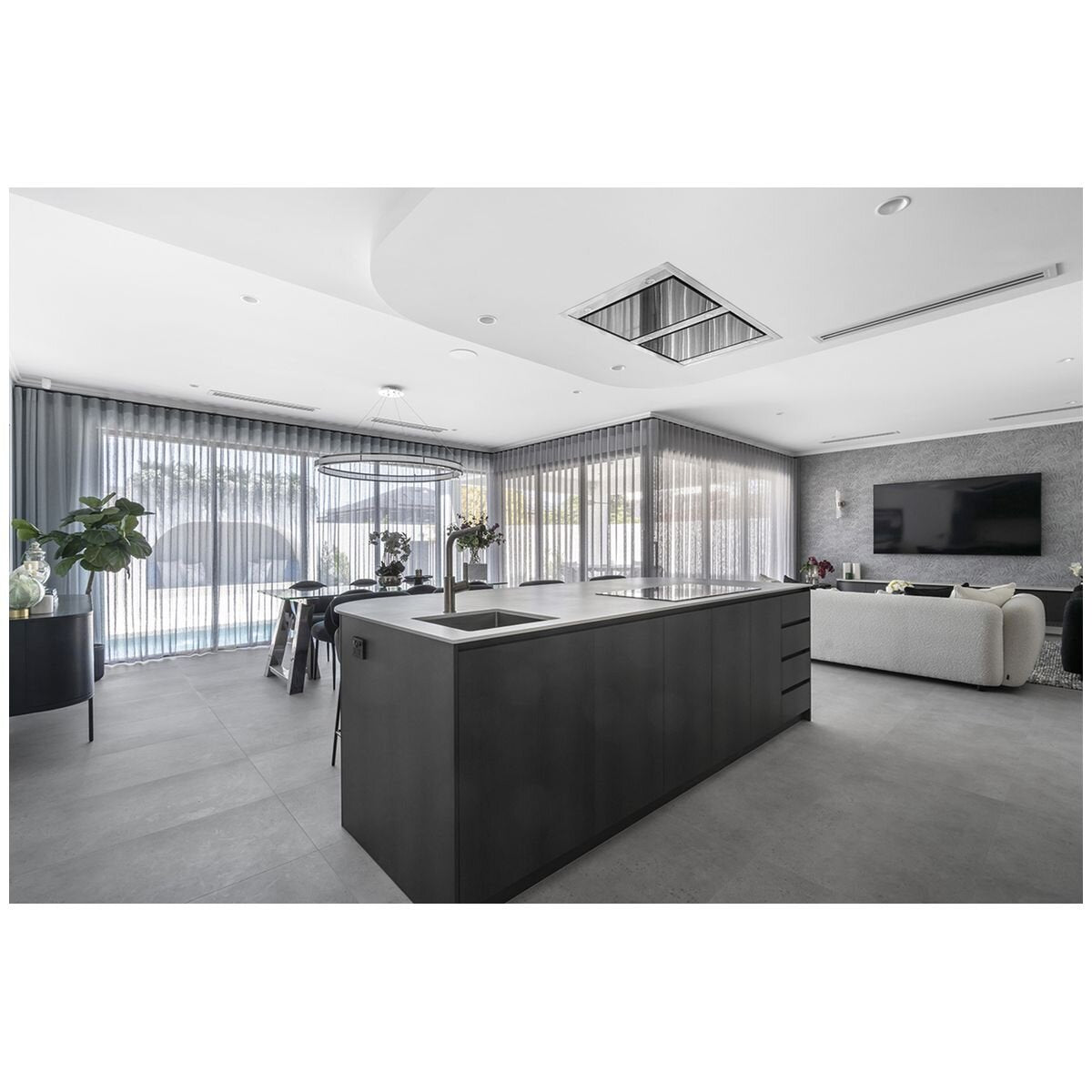 Schweigen 120cm Ceiling Cassette Rangehood - Black Glass, 3200m³/h, Single Motor - UM422G-12SEPAK