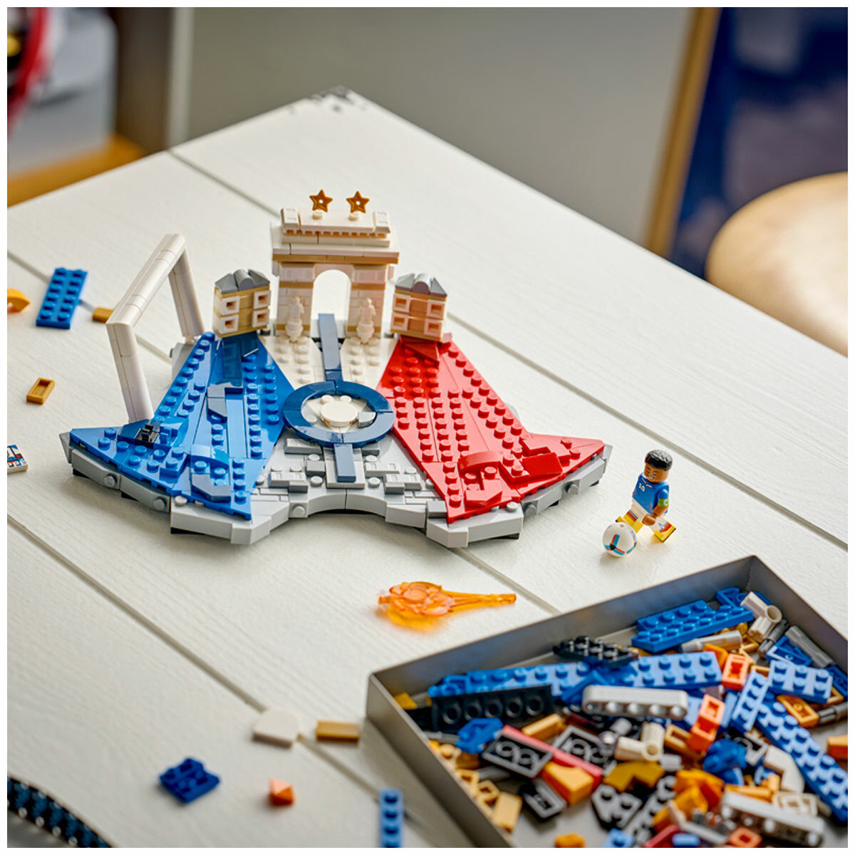 LEGO Editions Kylian Mbappé – Football Highlights 43013