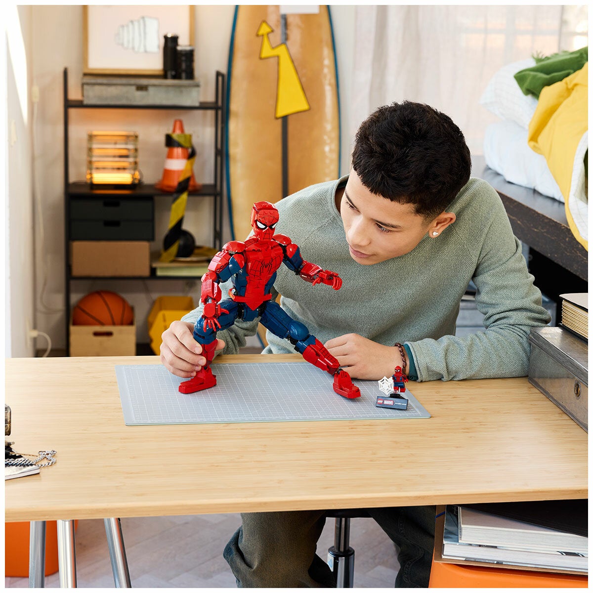 LEGO Spider-Man Posable Hero Figure Marvel Model Kit 360mm Tall 76346 — image 3