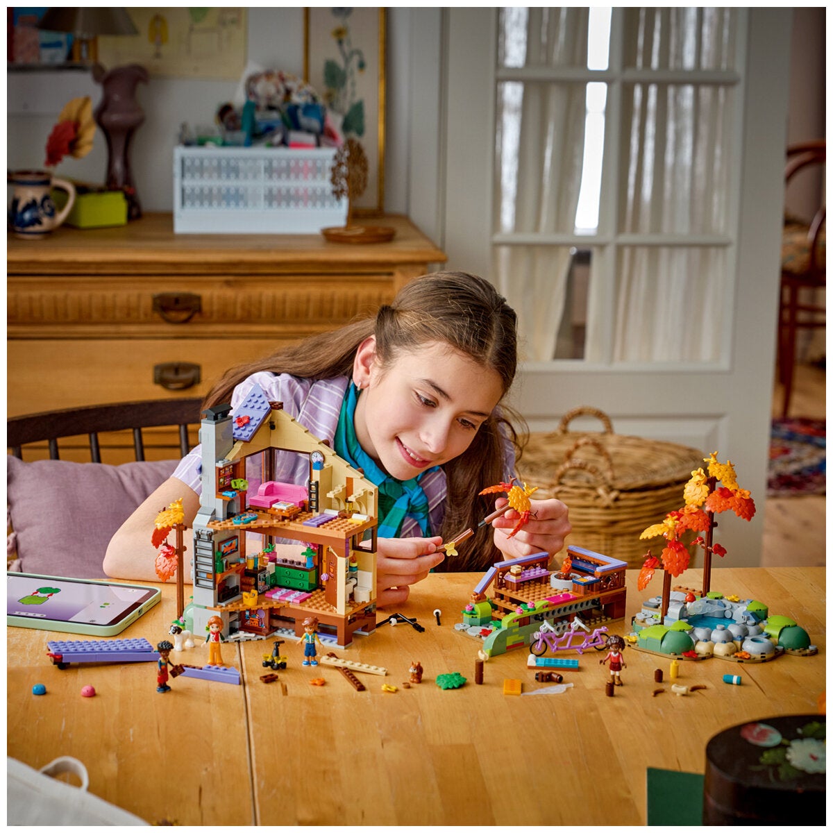 LEGO Cosy Fall Forest Cabin Friends Dollhouse Kit 1229 Pieces 42705 — image 4
