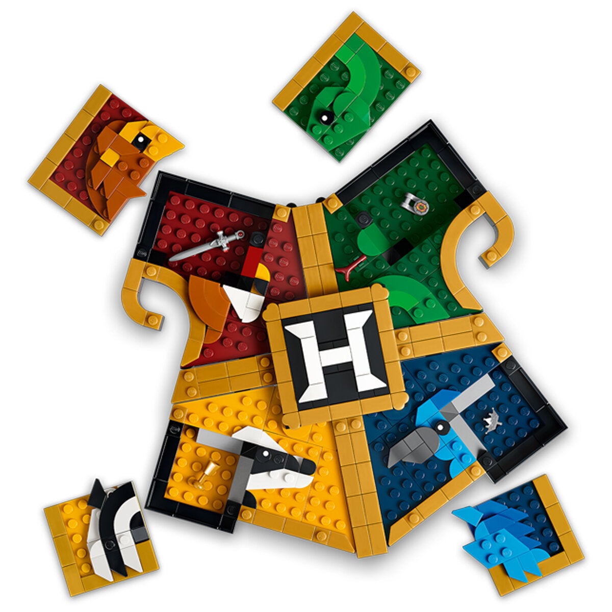 LEGO Hogwarts House Crest Harry Potter Display Model 545 Pieces Decor 76462 — image 7