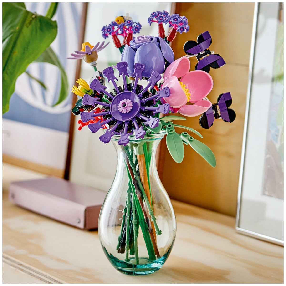 LEGO Olivia Rodrigo's Flower Bouquet 747 Piece Botanicals Model Kit 11507 — image 8