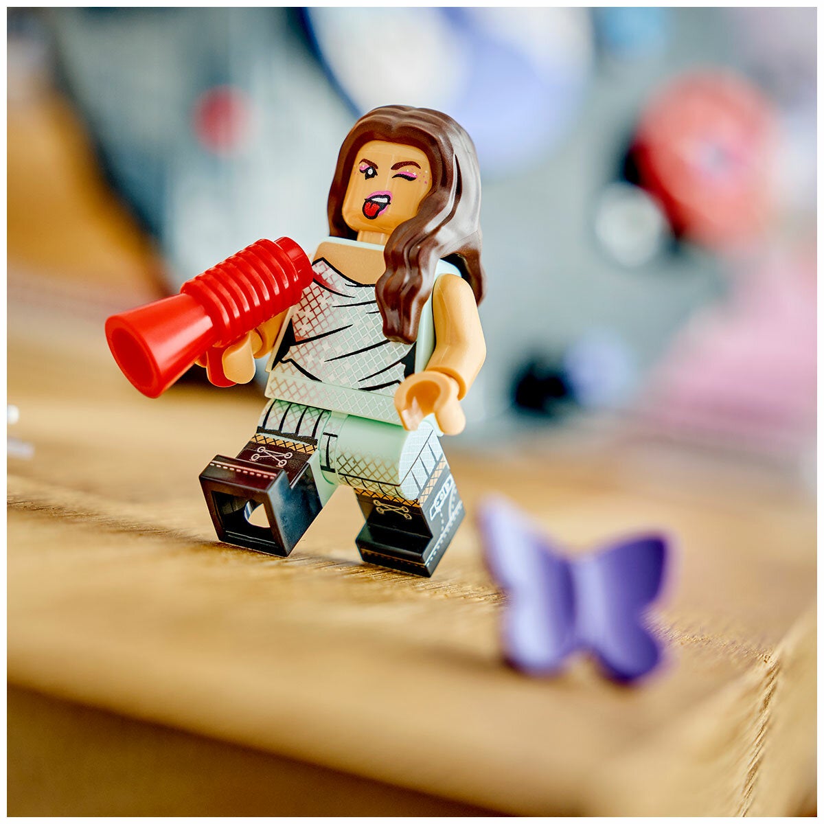 LEGO Olivia Rodrigo's Vinyl Record Editions Model Kit With Minifigure 43028 — image 4
