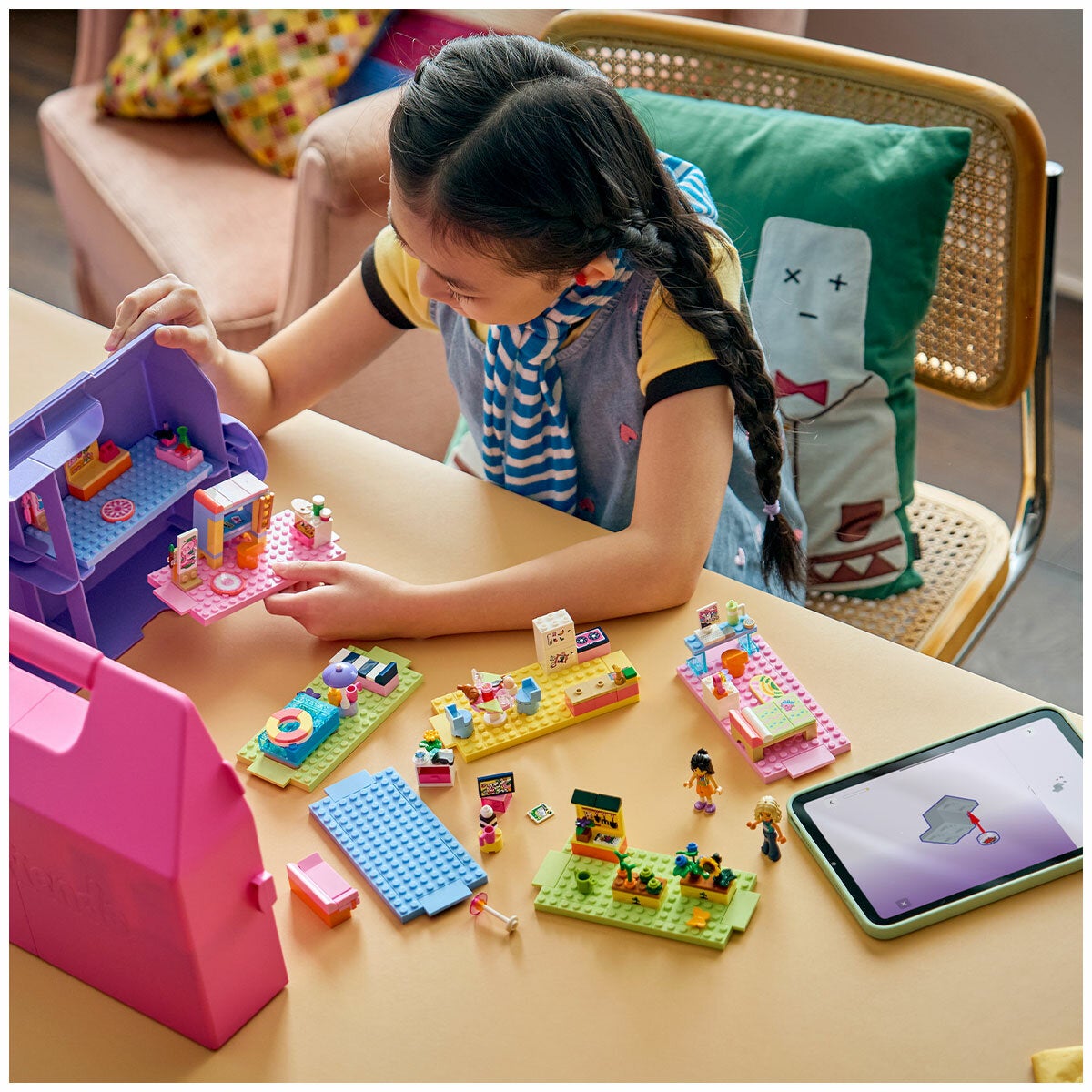 LEGO Creative Dollhouse Suitcase Friends Portable Doll House Playset 42697 — image 2
