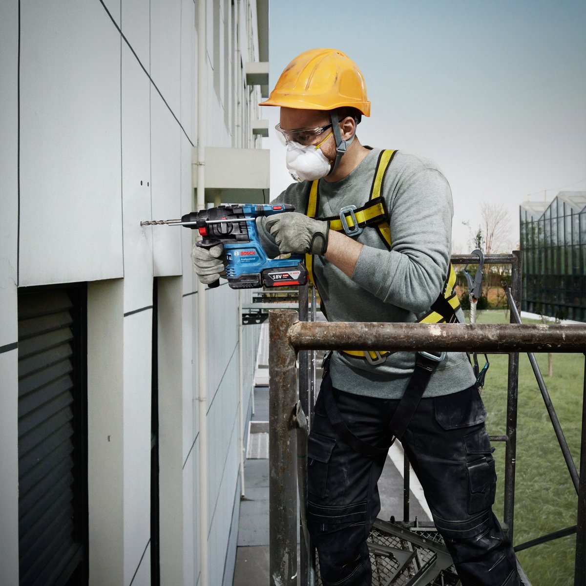 Bosch 18V Professional SDS Rotary Hammer Drill 0611924000 - Lightweight - Ergonomic - KickBack Control - Vibration Control - Efficient Battery Runtime - SuperSaverAU - view 2