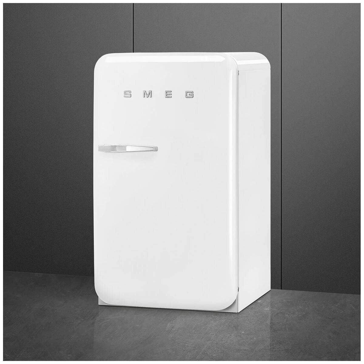 Smeg 50s Retro Style Happy 135L bar fridge - right hinge, white, 6 star energy rating - FAB10HRWH6