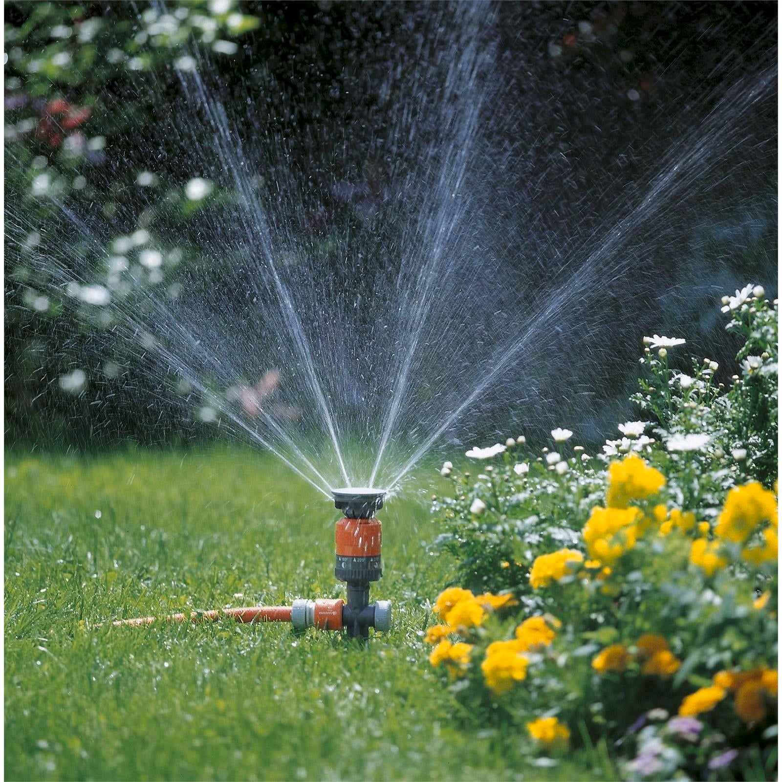 GARDENA Comfort Circular Spike Vario Sprinkler, 225m² Coverage, 17m Spray
