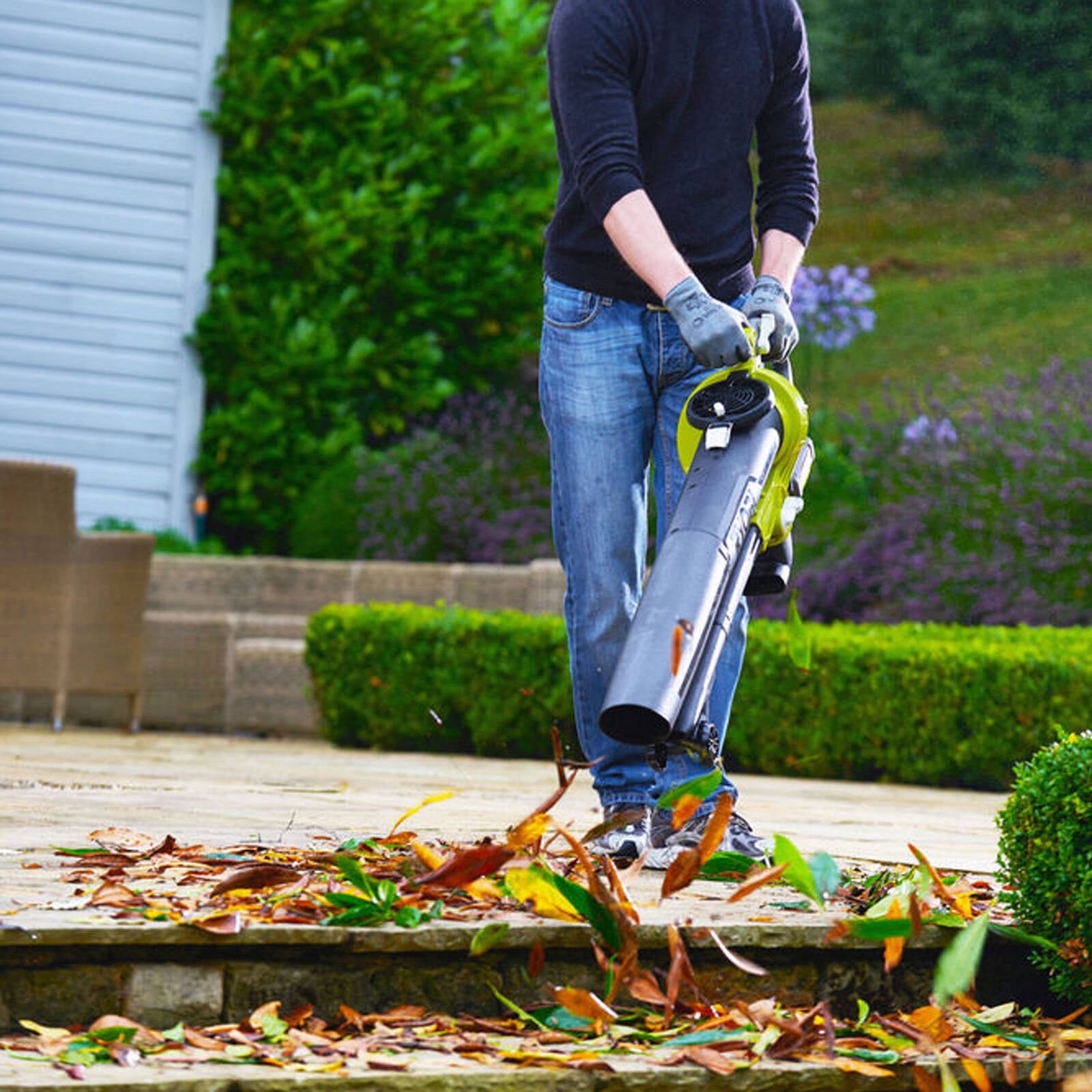 Ryobi 36V Brushless Cordless Blower Vac 4.0Ah Kit RBV3640