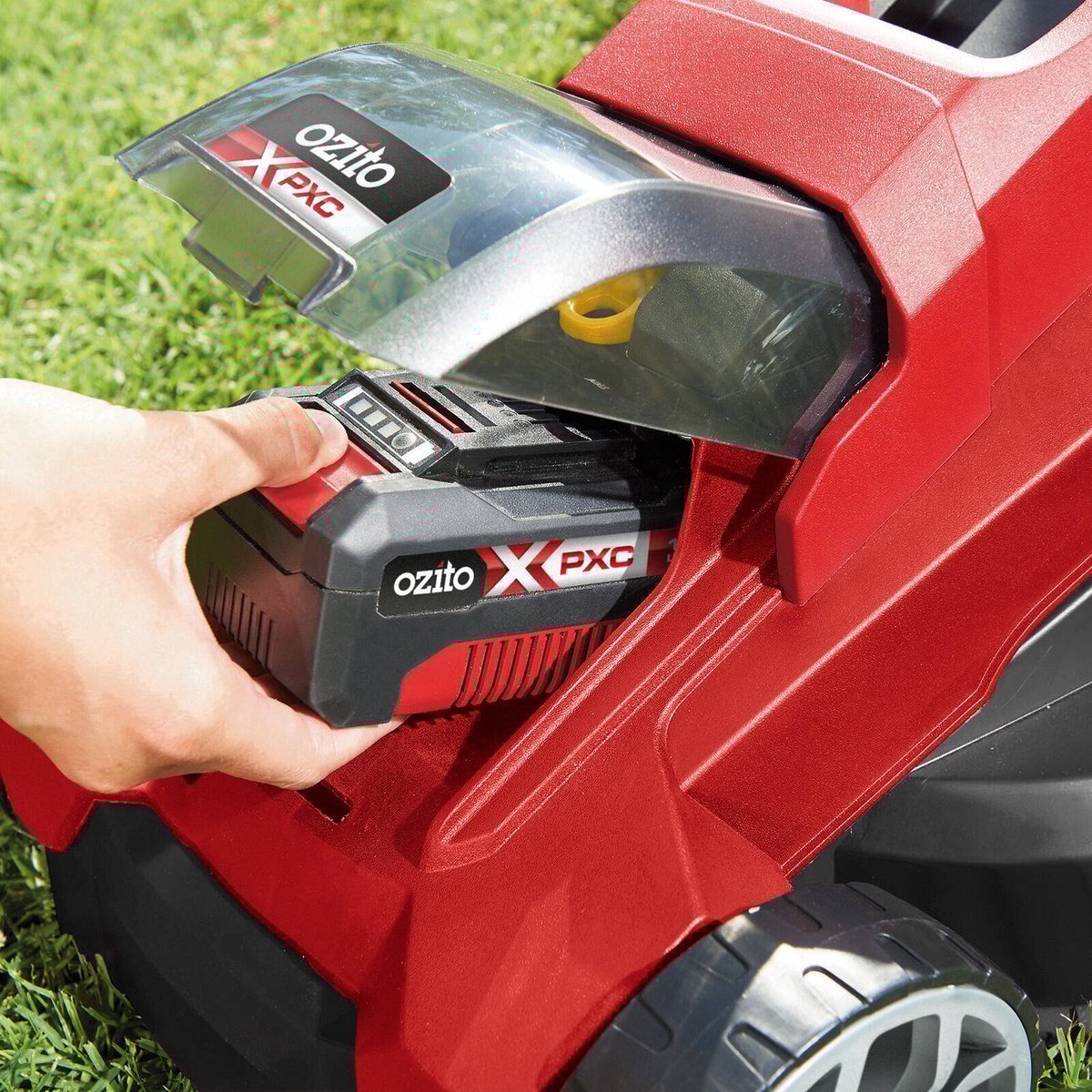 Ozito Brushless Lawn Mower - 300mm - 4.0Ah Battery - Lightweight