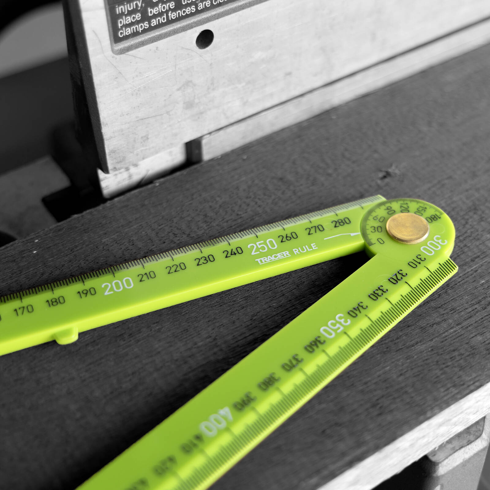 TRACER 600mm Pro Rule with Angle Finder, Easy-Read Increments