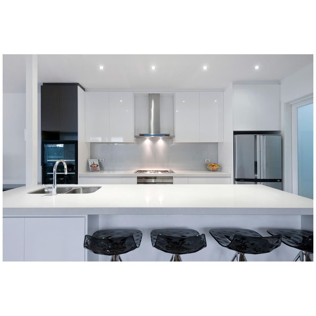 Schweigen 90cm Silent Canopy Rangehood - Stainless Steel - 1600m³/h Isodrive Motor - 155W - DS3131-R2SPPAK