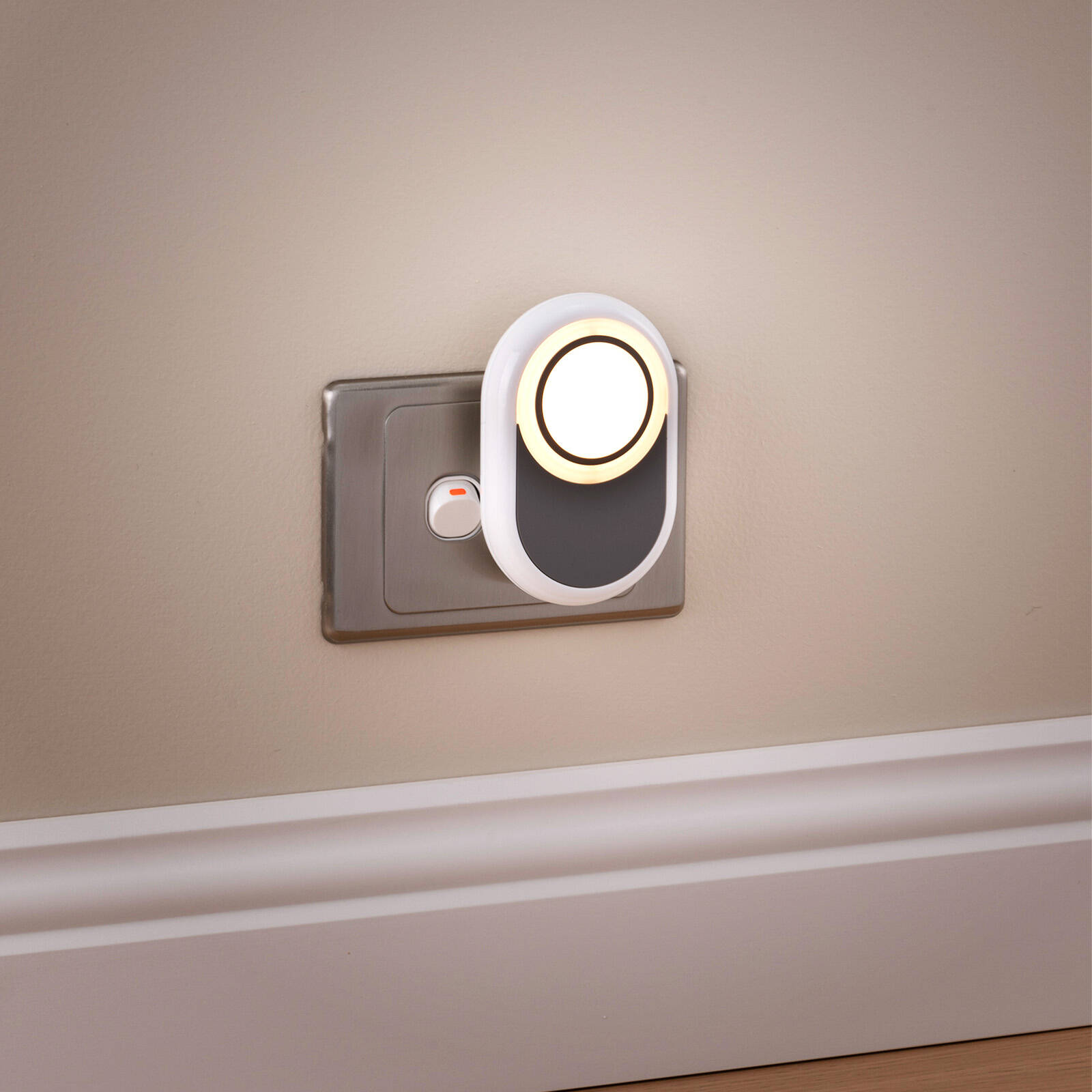 Arlec Pill 240V Plug-In LED Night Light with Sensor 3 Pack NL0061