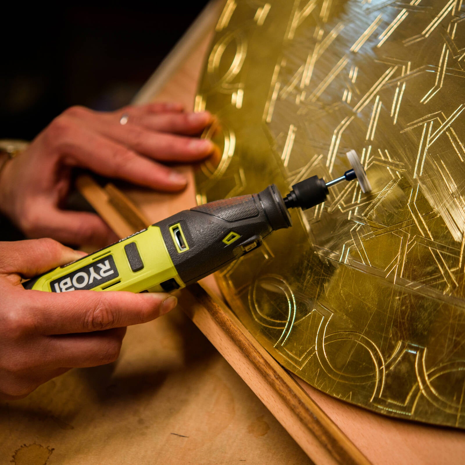 Ryobi Polishing and Sanding Set - 29 Piece (60, 120, 240 Grit Bands and Discs)