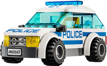 LEGO 60047 Police Station - Jailbreak! Helicopter & Crook's Tow Truck