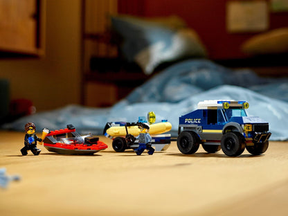 LEGO 60272 Police Boat Transport: Duke DeTain vs. Clara the Criminal