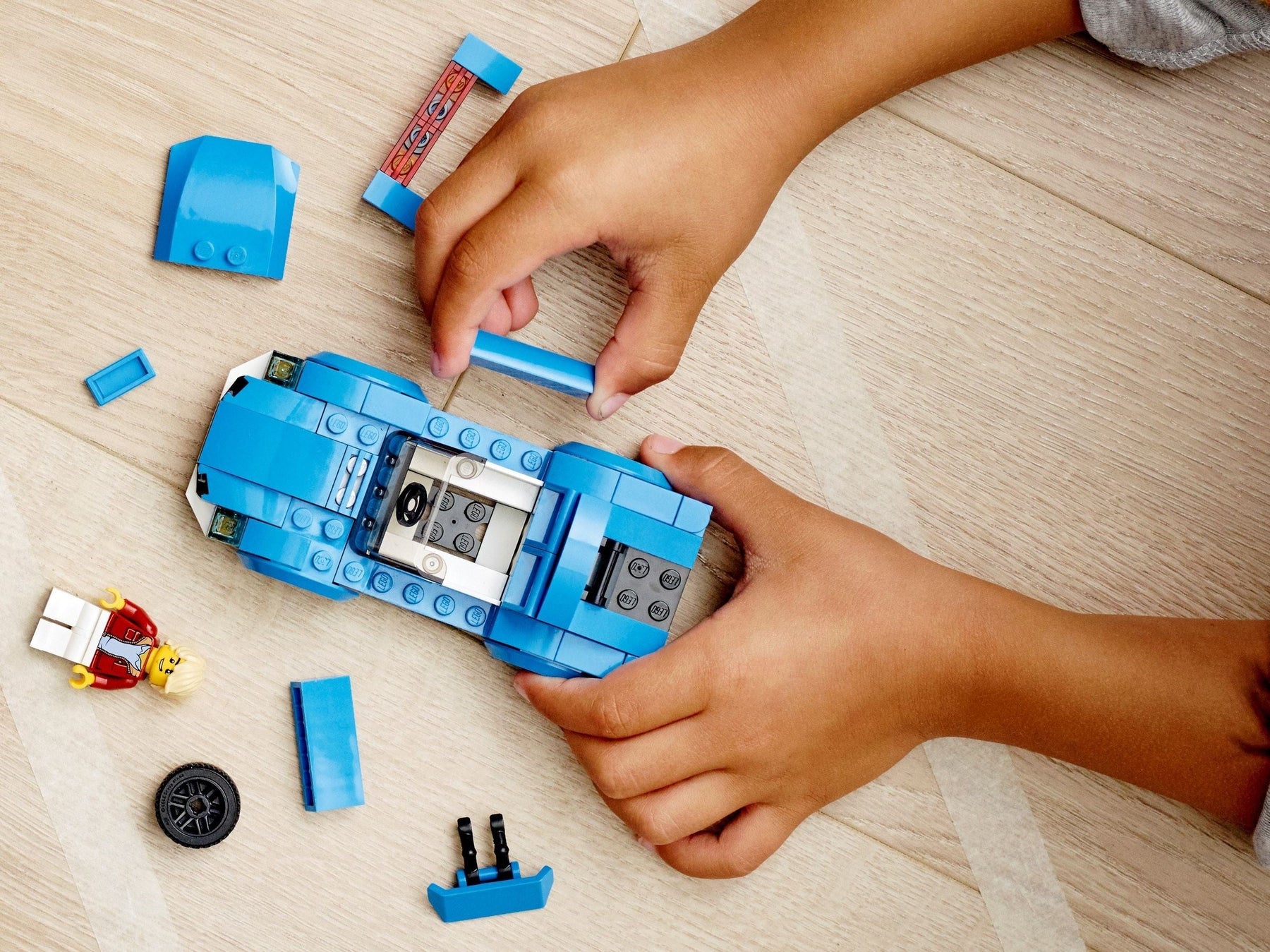 LEGO 60285 Sports Car: Build & Race Your Dream Toy Car - SuperSaverAU - view 7