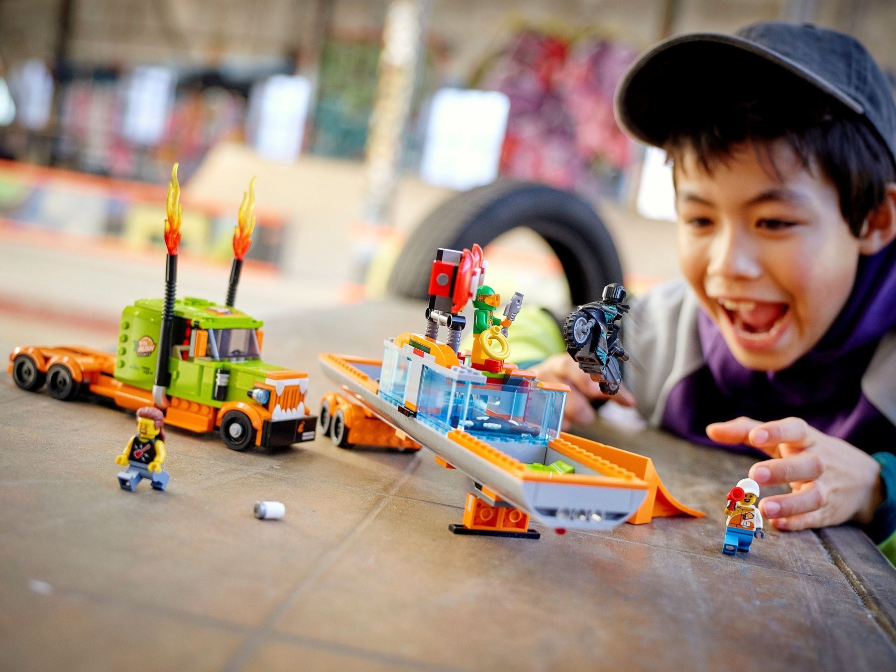 LEGO 60294 City Stunt Show Truck - SuperSaverAU - view 2