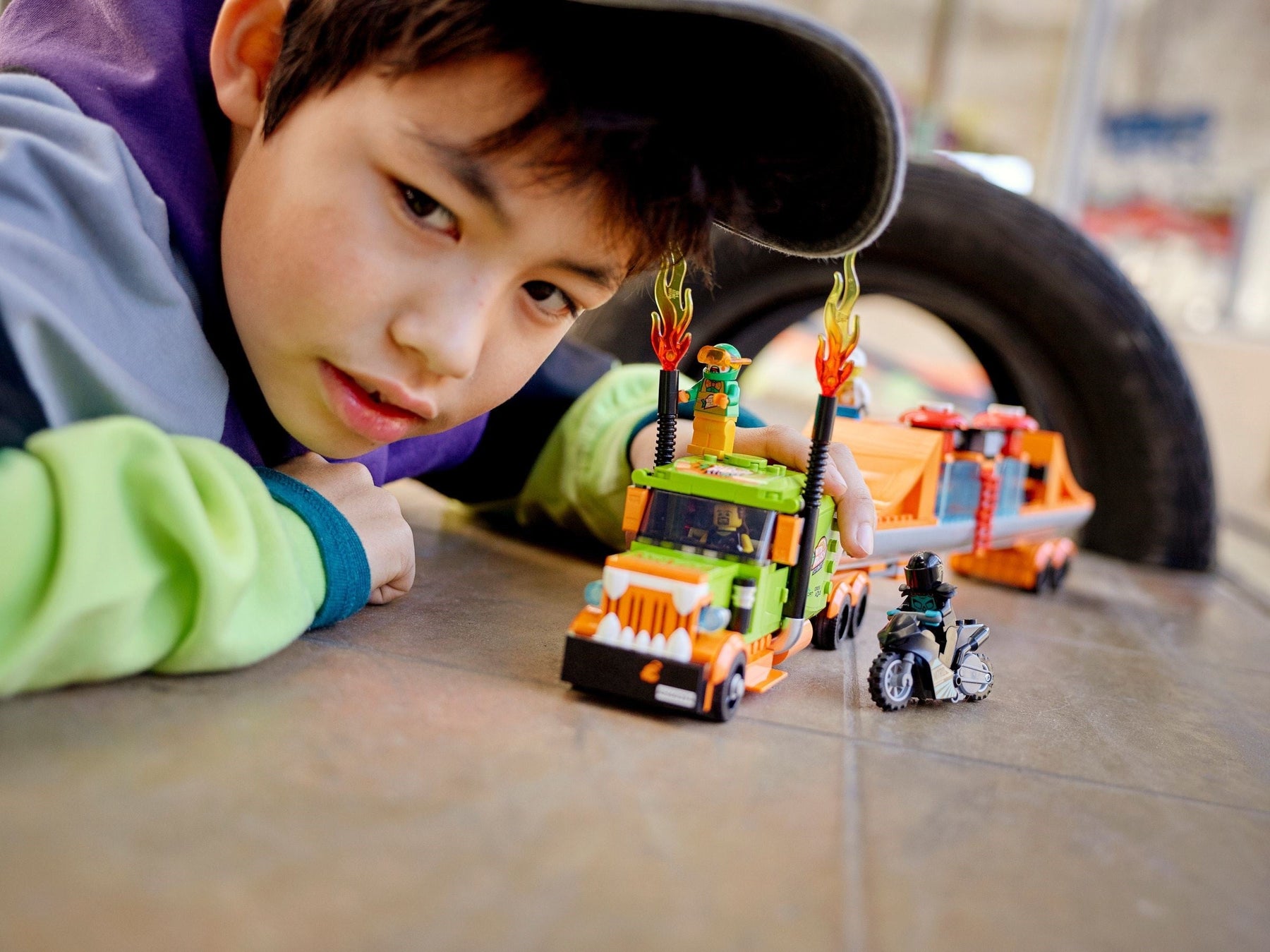 LEGO 60294 City Stunt Show Truck - SuperSaverAU - view 4
