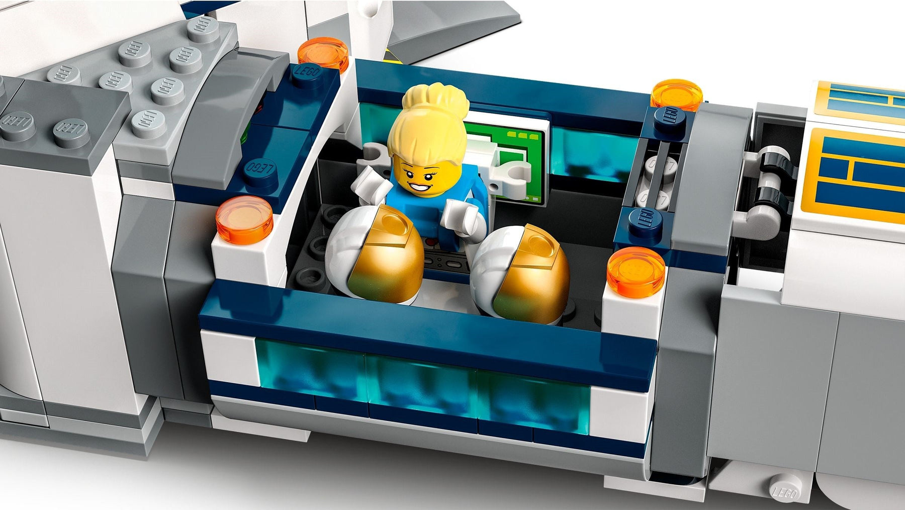 Lego City Lunar Research Base 60350 - SuperSaverAU - view 5