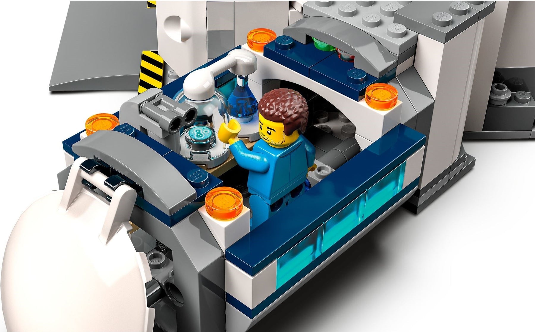 Lego City Lunar Research Base 60350 - SuperSaverAU - view 7