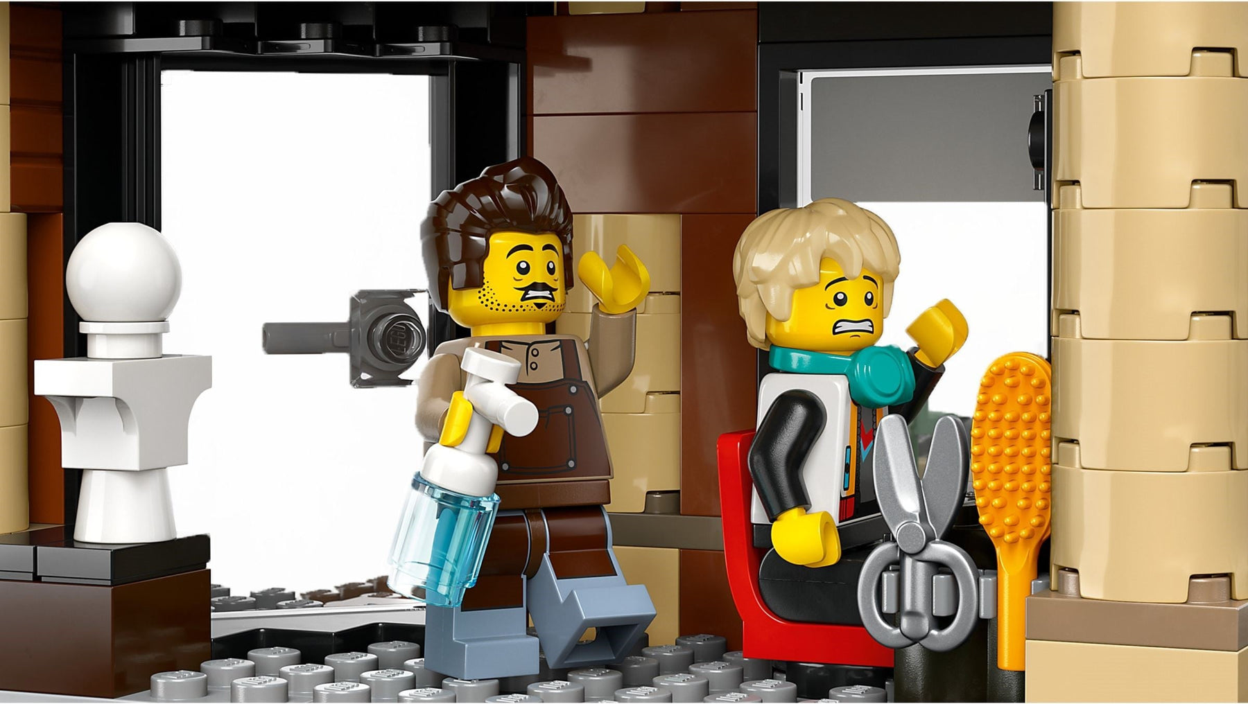 LEGO City Series 60380 City Centre- Auzzi Store