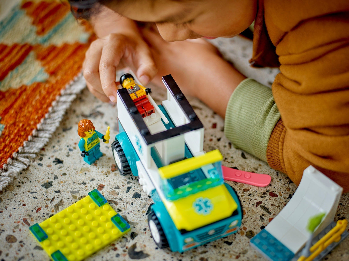 LEGO City 60402 Emergency Ambulance and Snowboarder