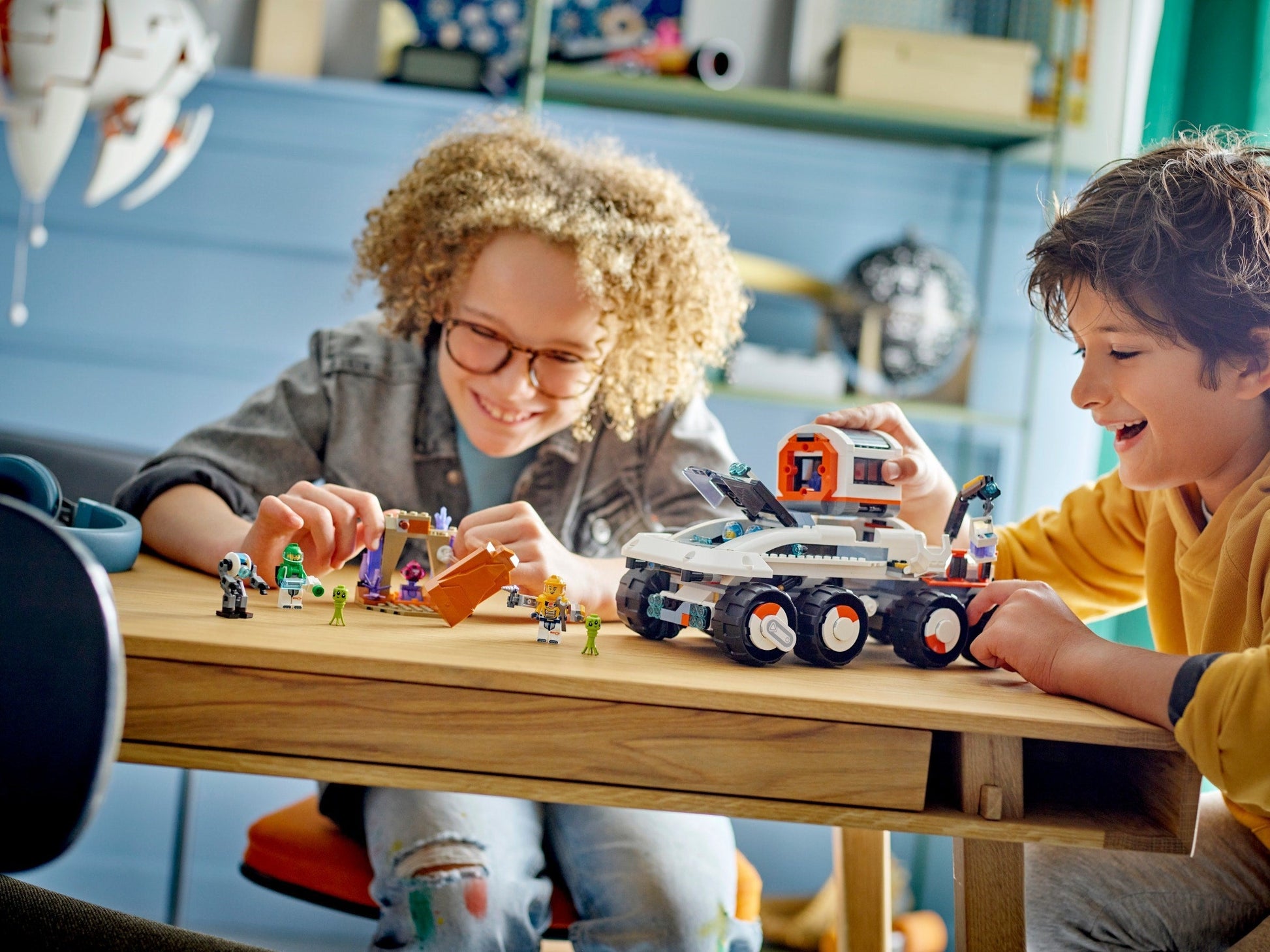 LEGO City Series 60432 Command Rover and Crane Loader- Auzzi Store