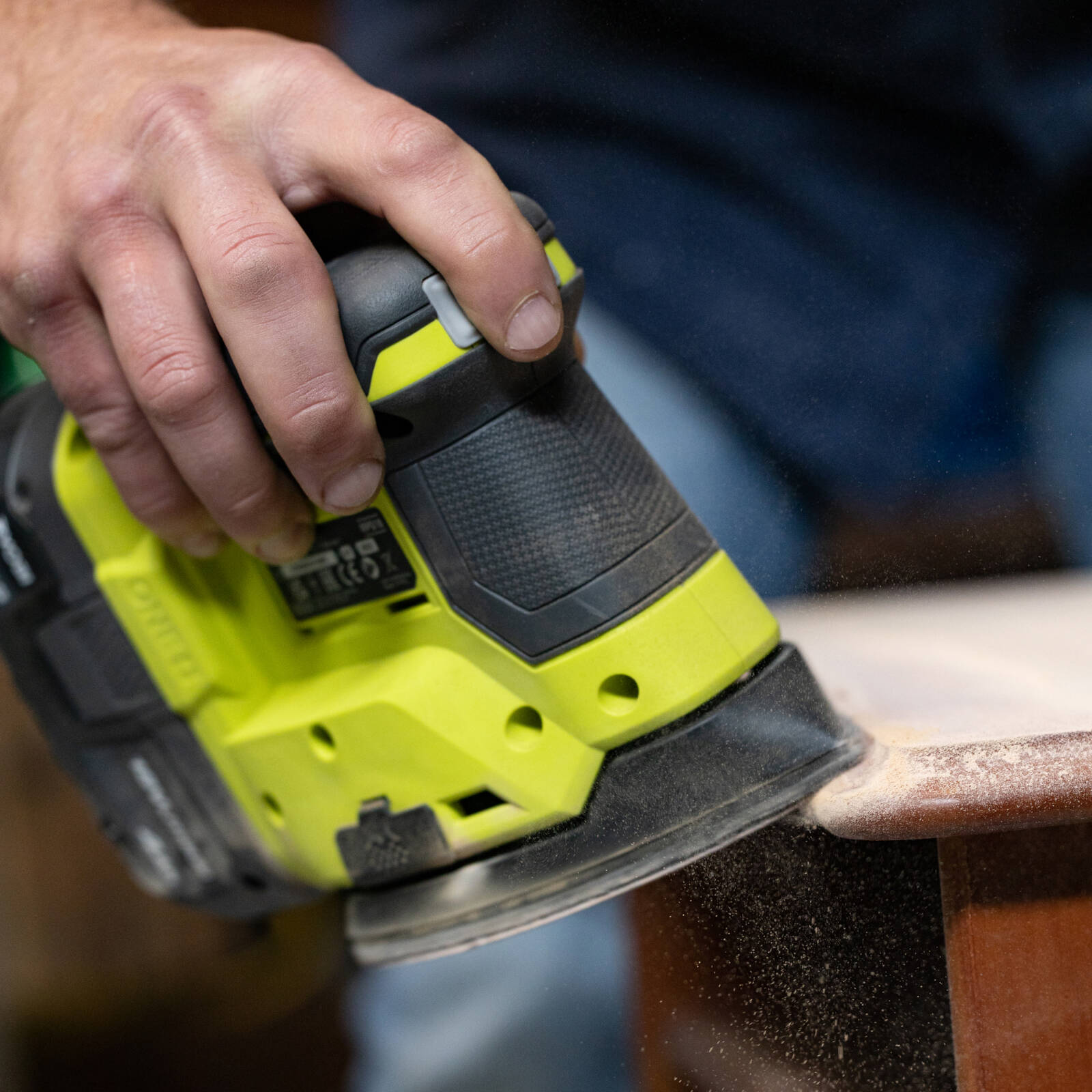 Ryobi 18V ONE+ Palm Sander Kit with Battery and Charger R18PS12