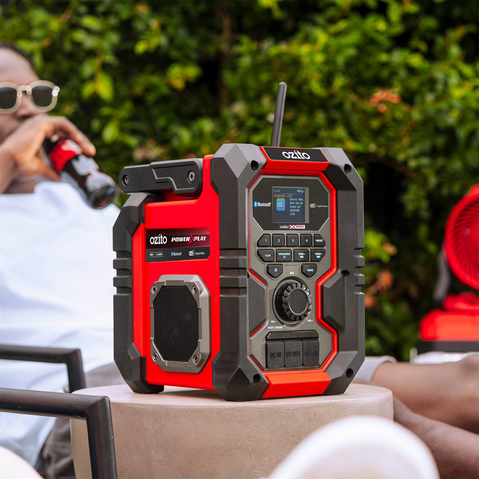 Ozito PXC 18V Cordless DAB+ FM Digital Radio, Bluetooth, LCD Display PDRS-018