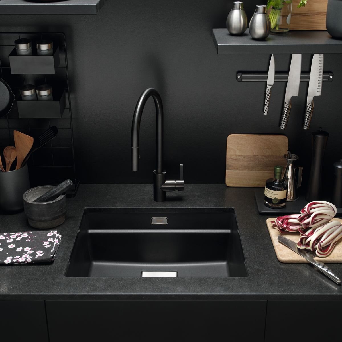 Franke Pull-Out Mixer Tap - Black Steel Spray Head 360-Degree Spout 5 Star WELS - TA9601BS