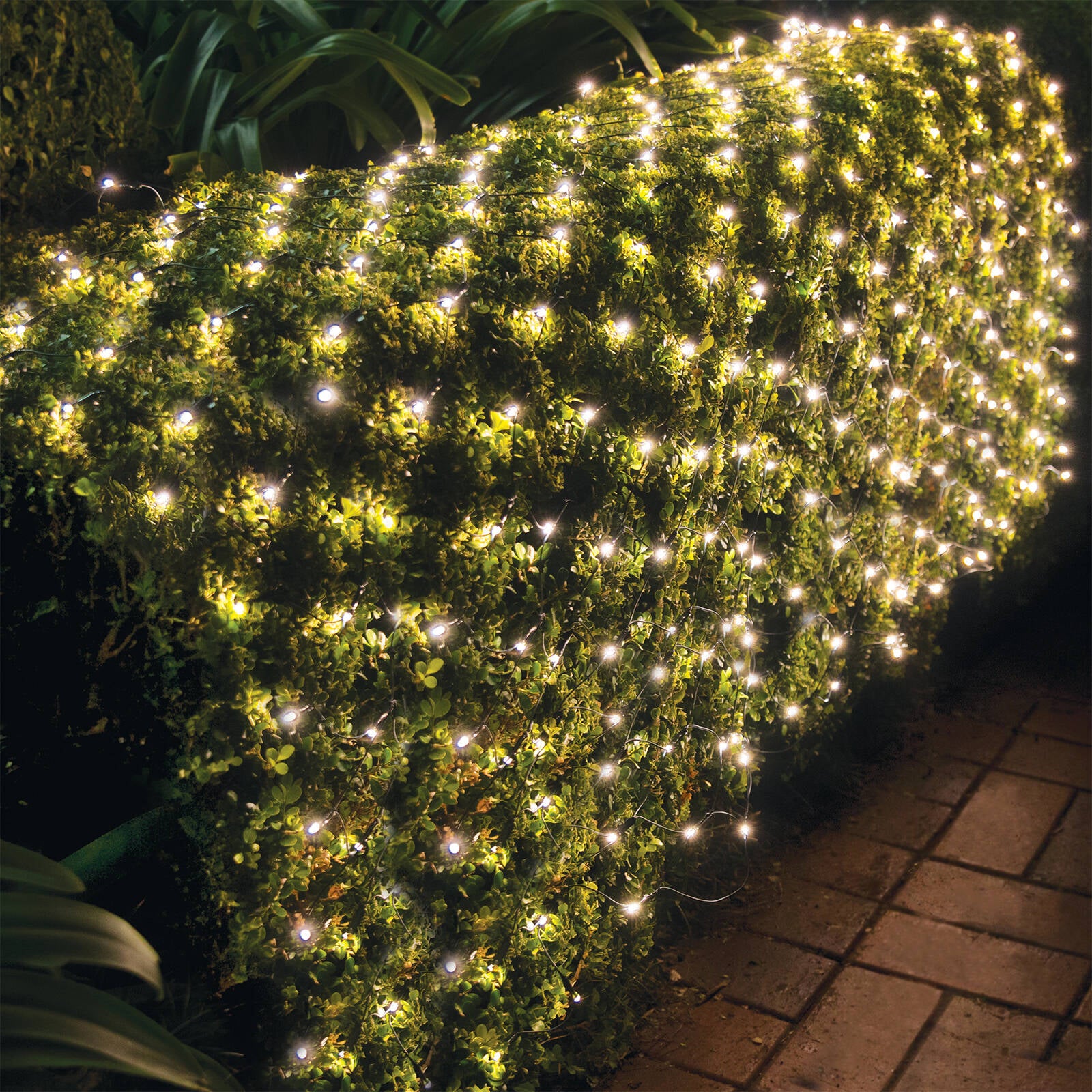 Lytworx 1.5 x 4.5m Warm White Solar Net Light - Outdoor 61664