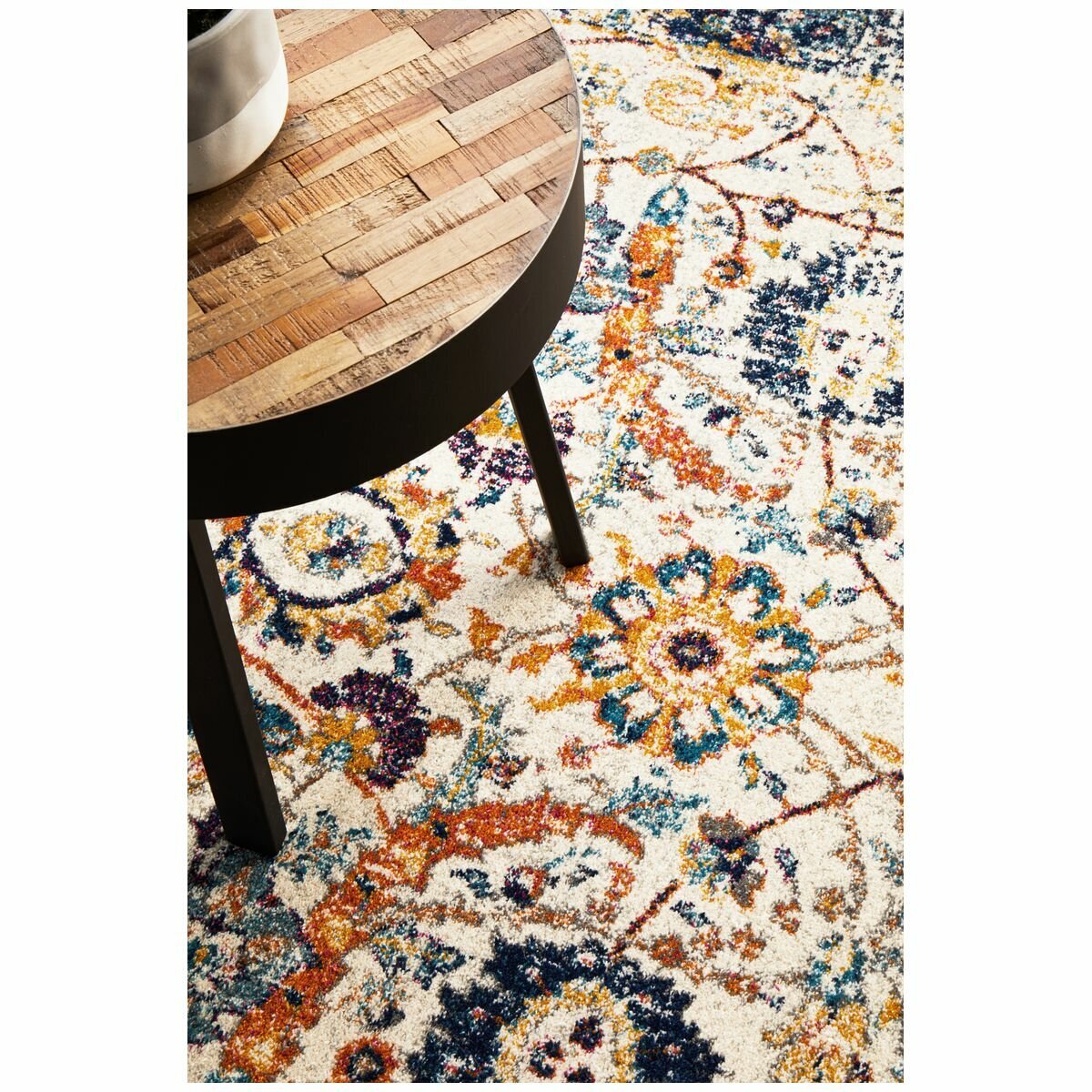 Rug Culture Evoke Extra Large Ivory Rug - Power Loomed Polypropylene, Persian Style - EVO255IVO400X300