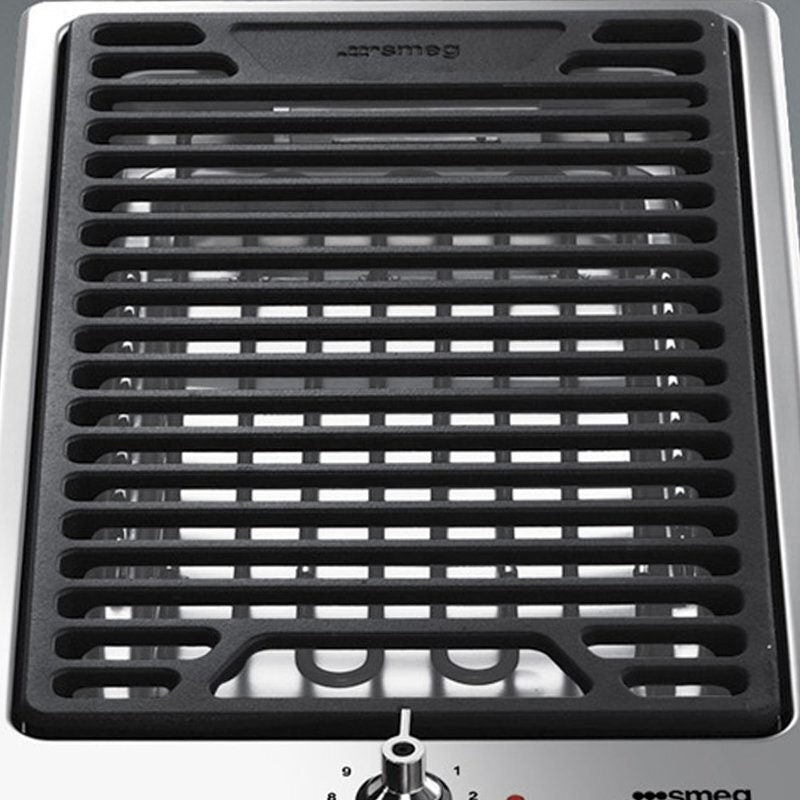 Smeg 30cm Electric Griddle Cooktop - Cast Iron Trivets, 9 Power Levels, Satin Stainless Steel - PGF30B