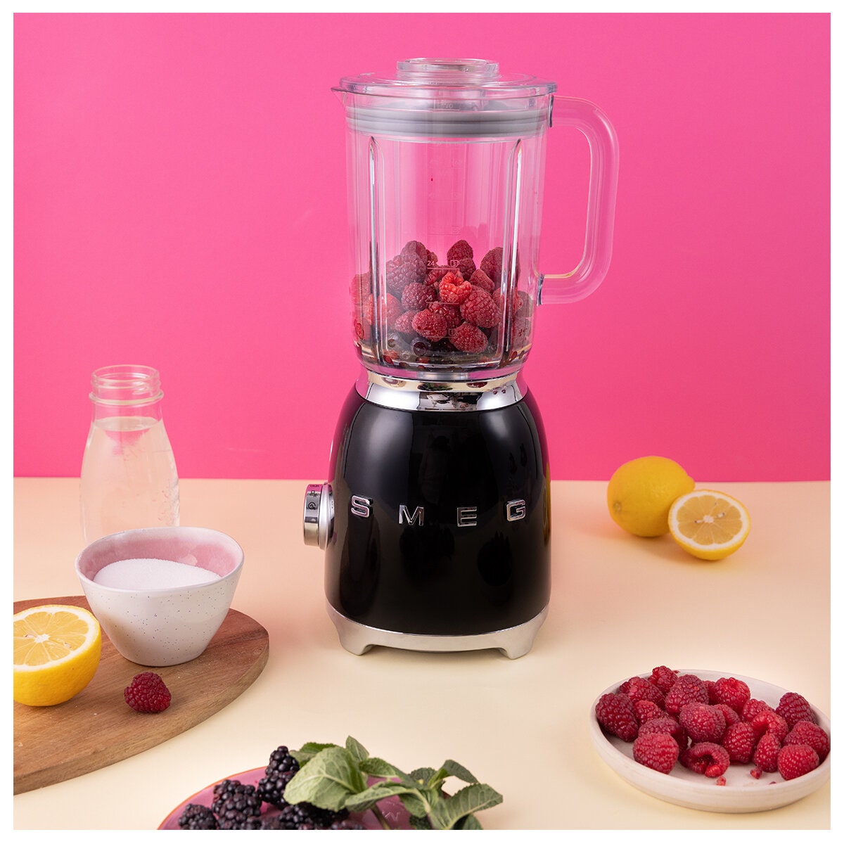 Smeg 50s Style Retro Bench Blender 1.5L - 800W Smooth Start Motor, 4 Preset Programs, Black - BLF03BLAU