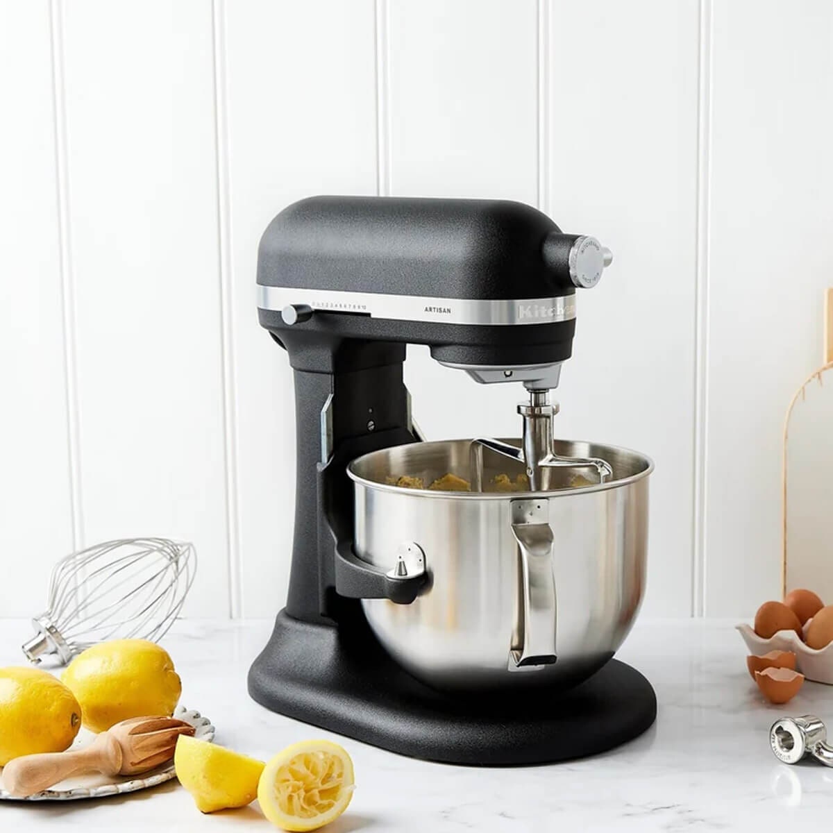 KitchenAid KSM70 Artisan stand mixer 6.6L - Cast Iron Black, bowl-lift, 11 speeds - 5KSM70SHXABK