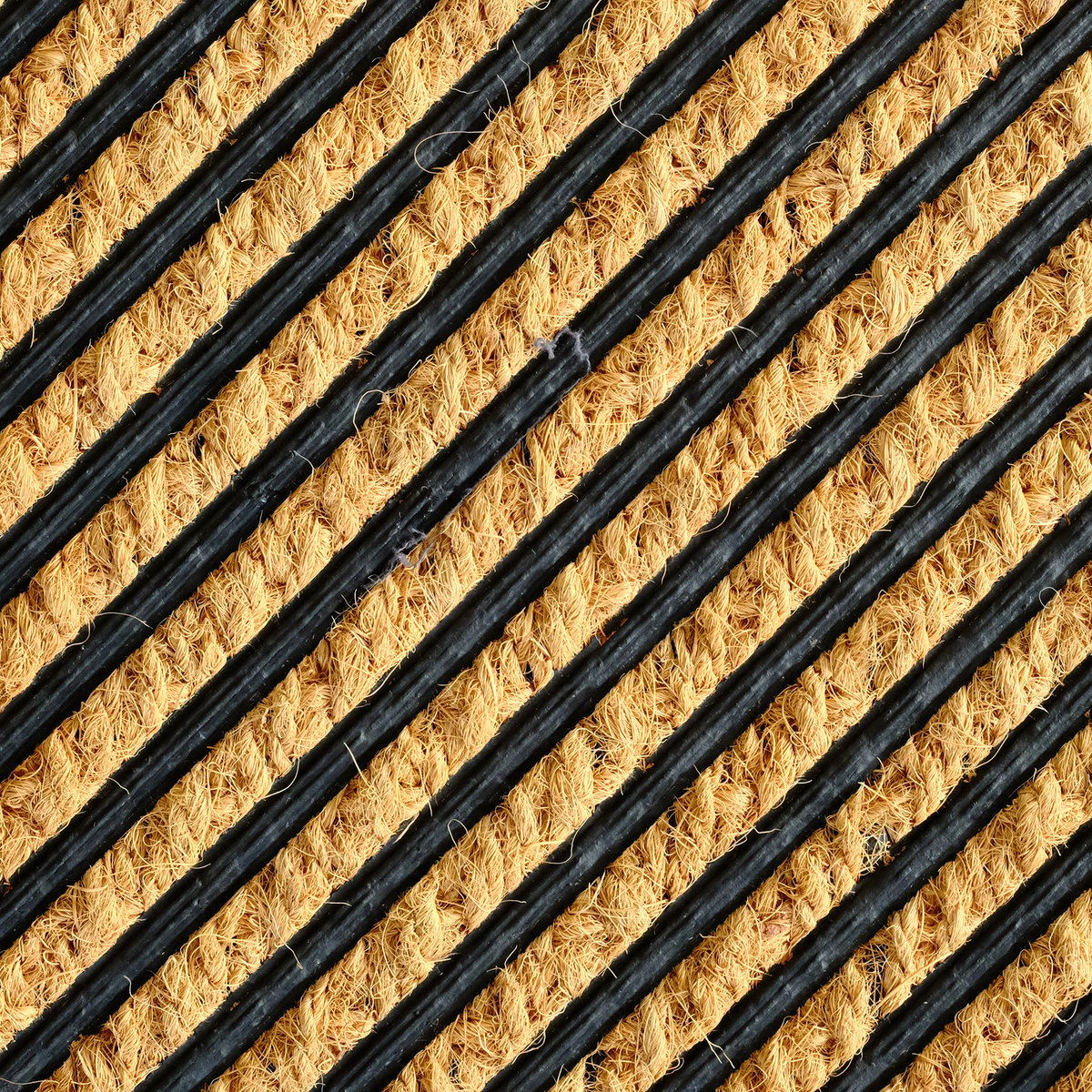 Coir Outdoor Mat - 40 x 60cm - Durable Dirt Trapping - Rubber & Coconut Fibres - SuperSaverAU - view 3