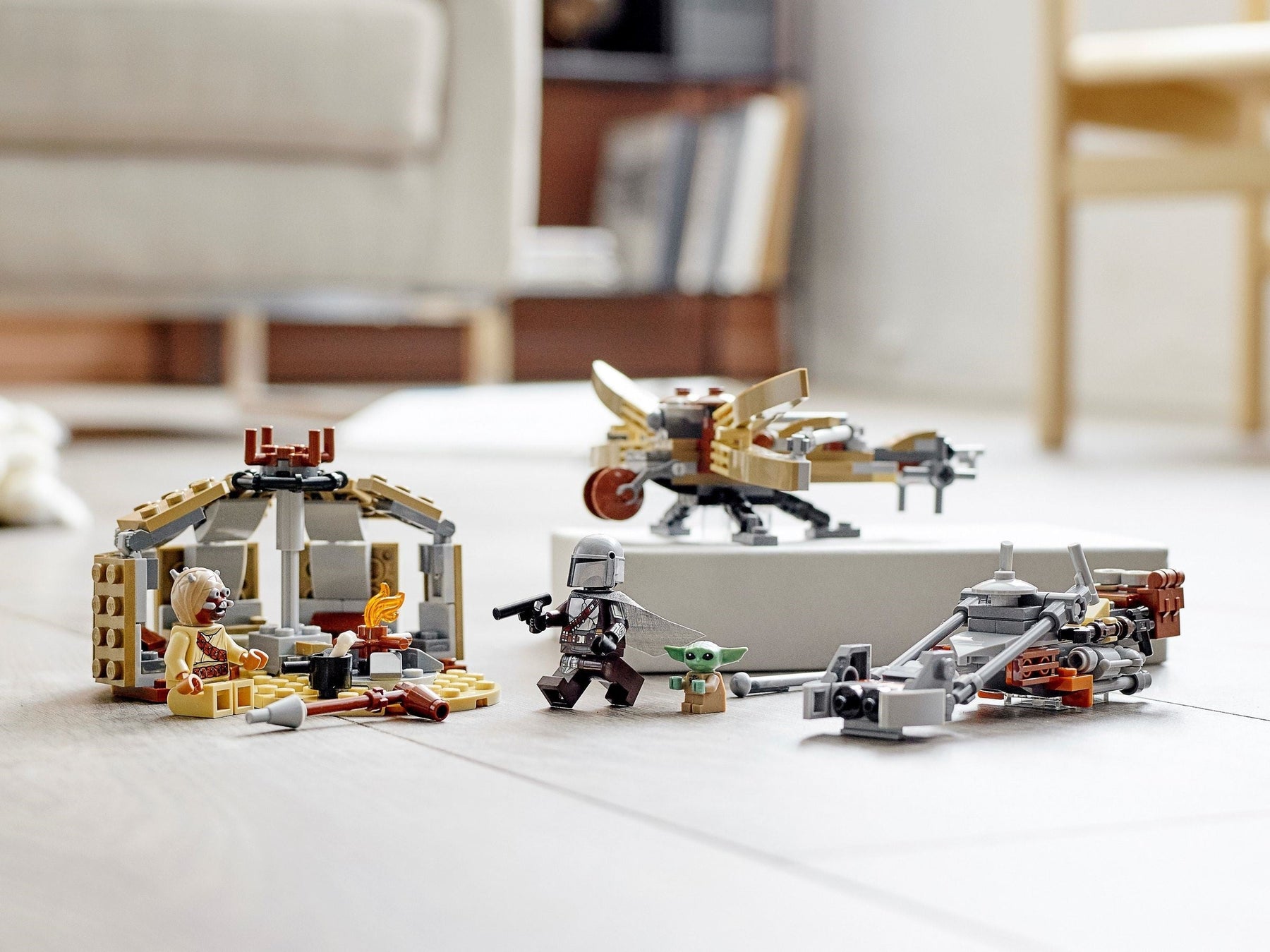 LEGO 75299 Mandalorian Speeder & Tusken Raider Clash - SuperSaverAU - view 4
