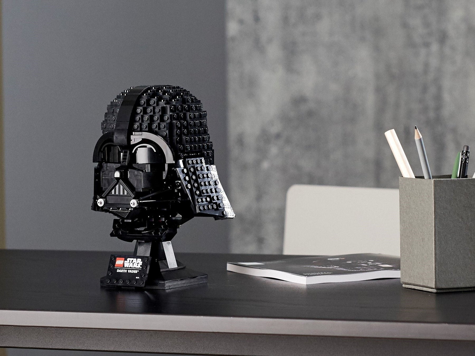 LEGO STAR WARS 75304 Darth Vader Helmet - SuperSaverAU - view 7